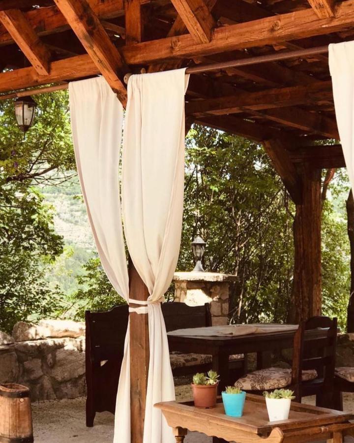 Vikendica,Bungalovi Lipska Pecina Cetinje Esterno foto