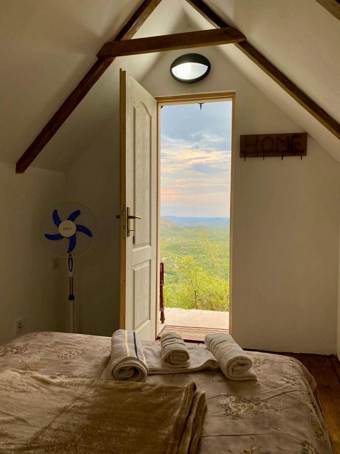 Vikendica,Bungalovi Lipska Pecina Cetinje Esterno foto