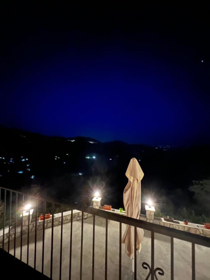 Vikendica,Bungalovi Lipska Pecina Cetinje Esterno foto