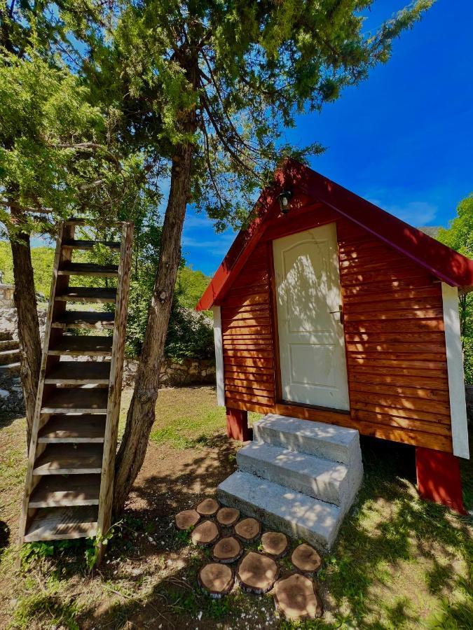 Vikendica,Bungalovi Lipska Pecina Cetinje Esterno foto